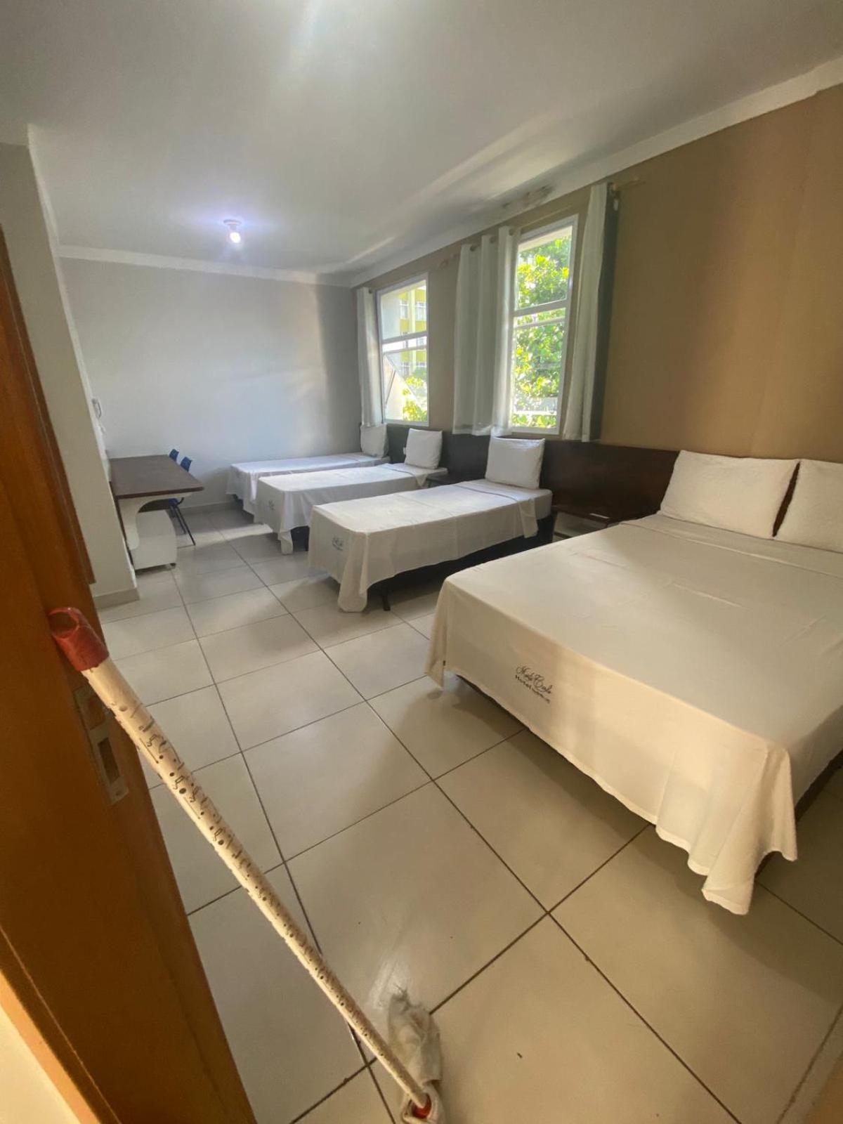 Hotel Monte Carlo Uberlândia Esterno foto